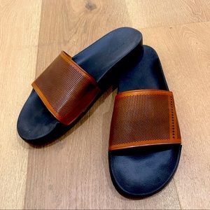 NBW Magnanni leather slides